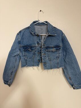 Brandy Melville Cropped Blue Denim Jacket